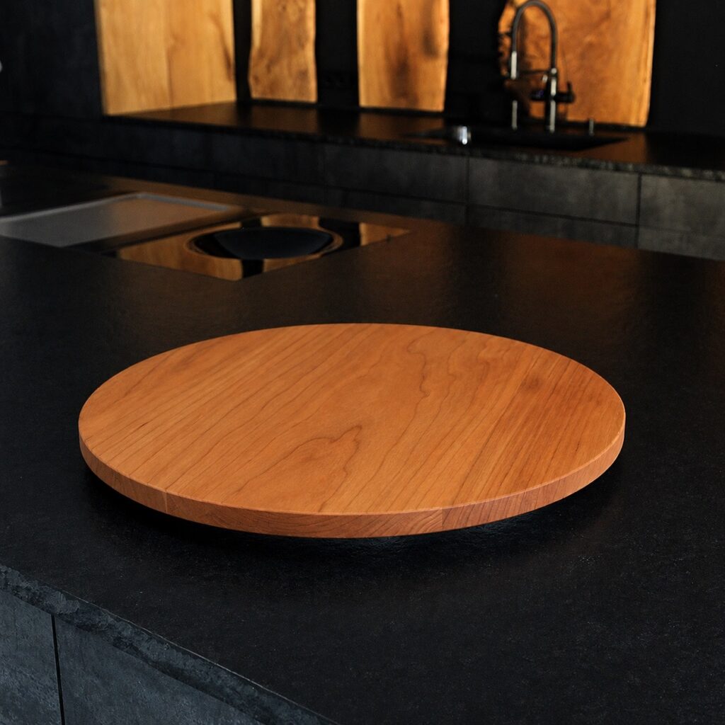 Cherry serving turntable