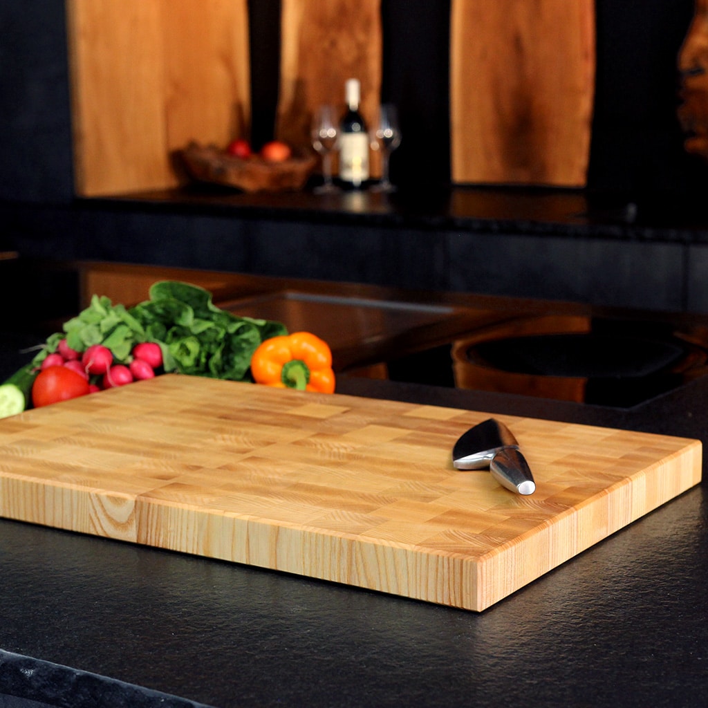 Premium end grain construction, handcrafted in Germany