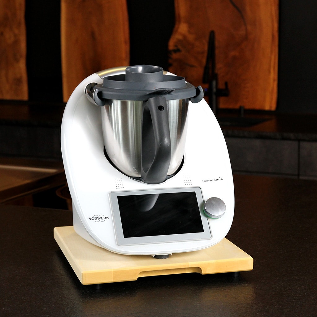 Maple Thermomix sliding board with recessed handle