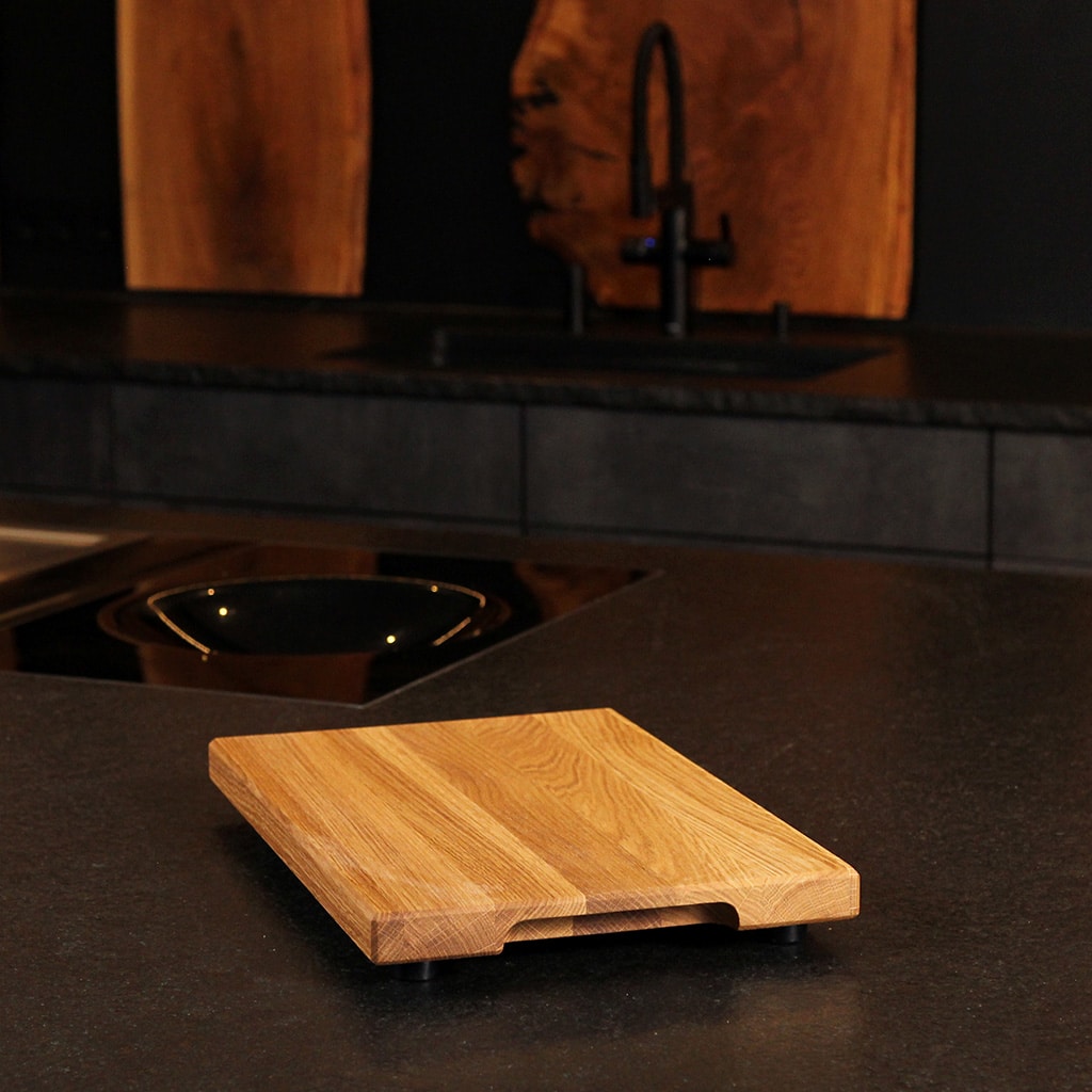 kitchenaid-oak-slider-board-recessed-grip