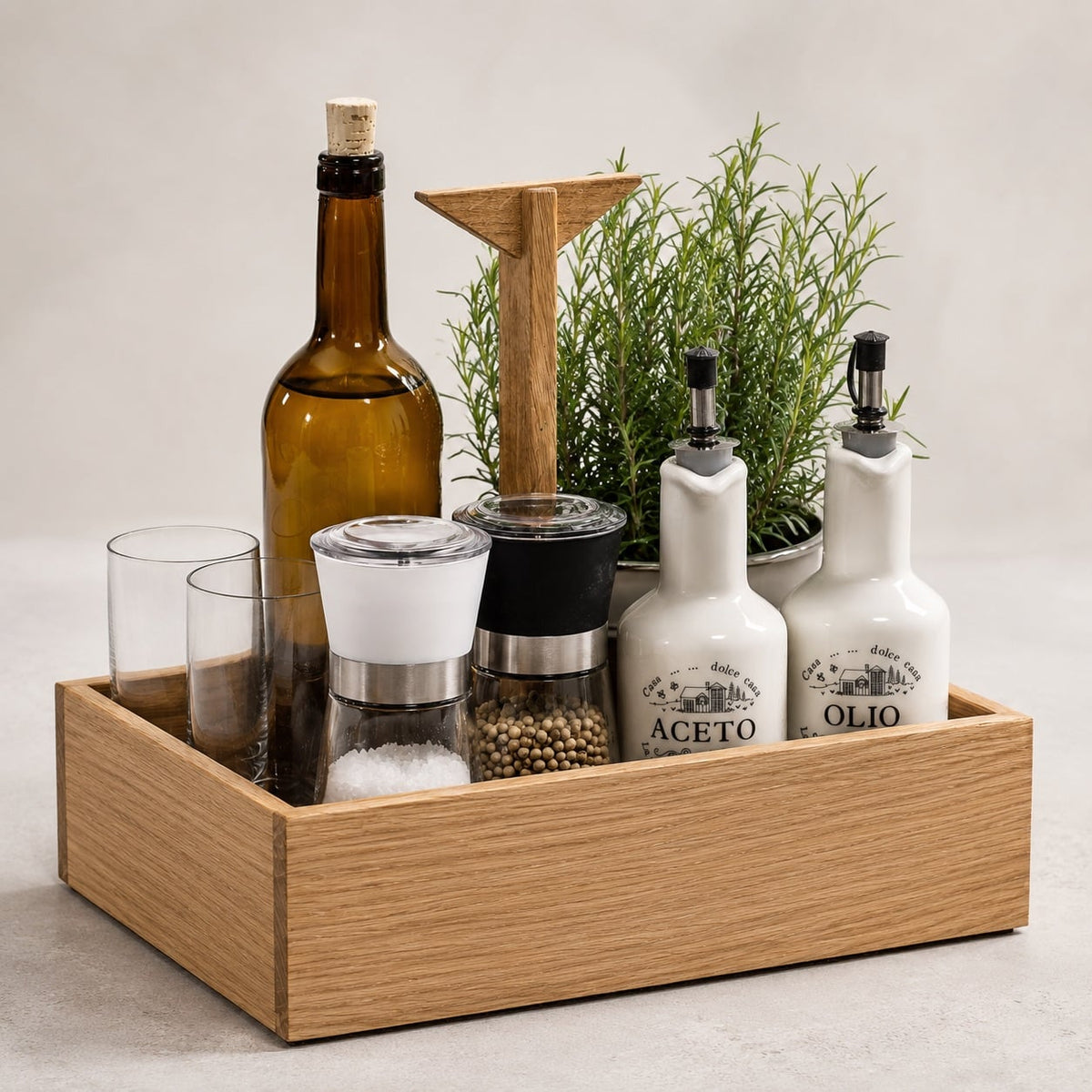 Oak spice caddy wood detail